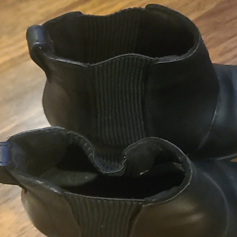 Sorel Joan of Arctic Wedge II Chelsea Black Winter Ankle Boots women’s size 6